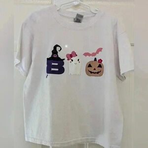 Kids gildan white t shirt Halloween boo theme. 3/$15